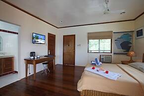 El Galleon Beach Resort Asia Divers