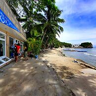 El Galleon Beach Resort Asia Divers