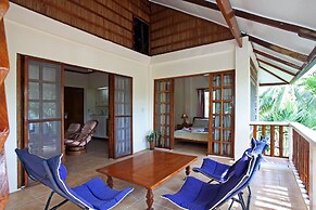 El Galleon Beach Resort Asia Divers