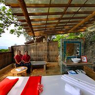 El Galleon Beach Resort Asia Divers