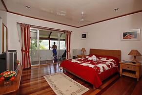 El Galleon Beach Resort Asia Divers