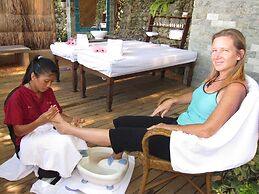 El Galleon Beach Resort Asia Divers