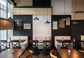 MaxOneHotels at Tidar Surabaya