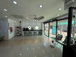 Bed by Boat Hotel & Apartment