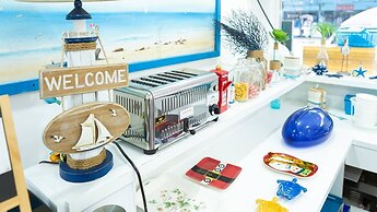 Bed by Boat Hotel & Apartment