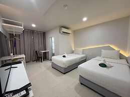 Bed by Boat Hotel & Apartment