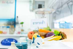 Bed by Boat Hotel & Apartment