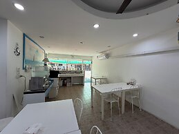 Bed by Boat Hotel & Apartment