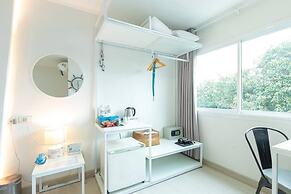 Bed by Boat Hotel & Apartment