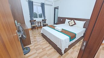 Family Transit Hotel