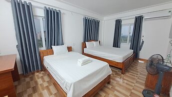 Family Transit Hotel