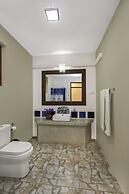 Palm Beach Inn and Sea Shells Cabanas