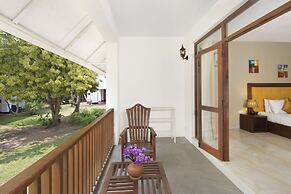 Palm Beach Inn and Sea Shells Cabanas