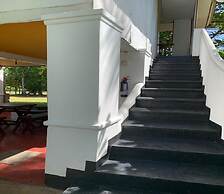 Palm Beach Inn and Sea Shells Cabanas