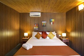 Palm Beach Inn and Sea Shells Cabanas