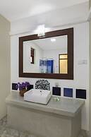 Palm Beach Inn and Sea Shells Cabanas