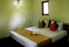 Palm Beach Inn and Sea Shells Cabanas