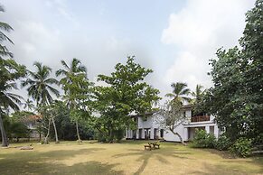 Palm Beach Inn and Sea Shells Cabanas