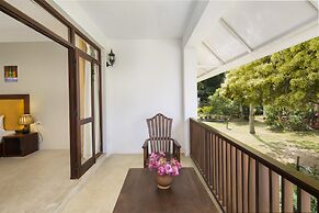 Palm Beach Inn and Sea Shells Cabanas