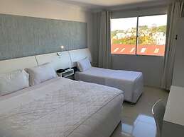 Emirates Hotel & Suítes