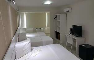 Emirates Hotel & Suítes