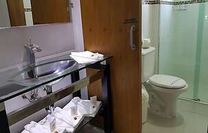 Emirates Hotel & Suítes