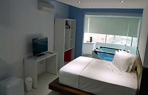 Emirates Hotel & Suítes