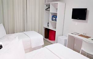 Emirates Hotel & Suítes