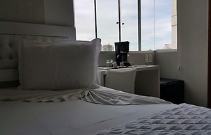 Emirates Hotel & Suítes