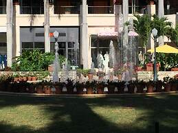 LYX Suites at Merrick Park in Coral Gables