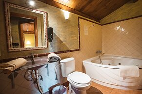 Fuente del Lobo Glamping  Bungalows - Adults Only