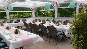 Hotel & Restaurant Park Cafe ISA
