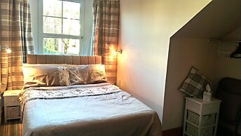 Knight's Rest Guest House