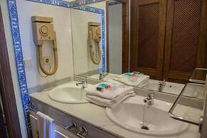 Estudios Turisticos Bahia Sur