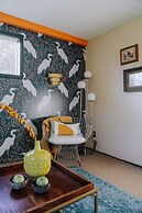 Colonial Bay Motel and Cottages