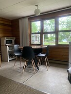 Colonial Bay Motel and Cottages