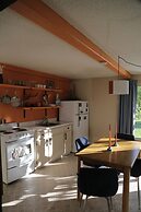 Colonial Bay Motel and Cottages