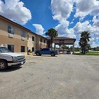 Karnes City Lodge