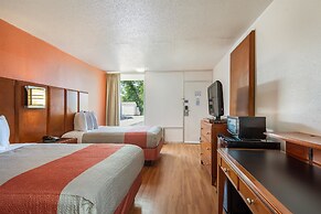 Motel 6 Van Buren, AR