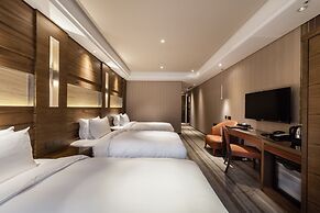 Green World Taipei Station