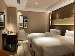 Green World Taipei Station