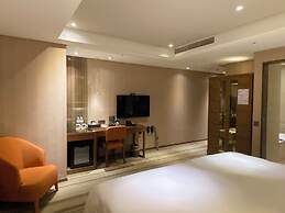 Green World Taipei Station