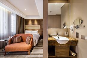 Green World Taipei Station