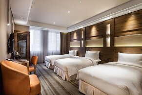 Green World Taipei Station