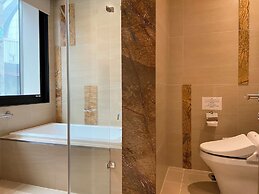 Green World Taipei Station