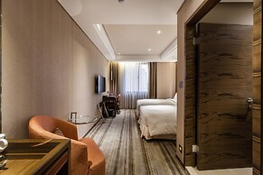 Green World Taipei Station