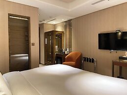 Green World Taipei Station