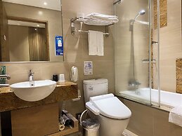 Green World Taipei Station