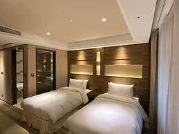 Green World Taipei Station