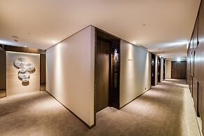 Green World Taipei Station